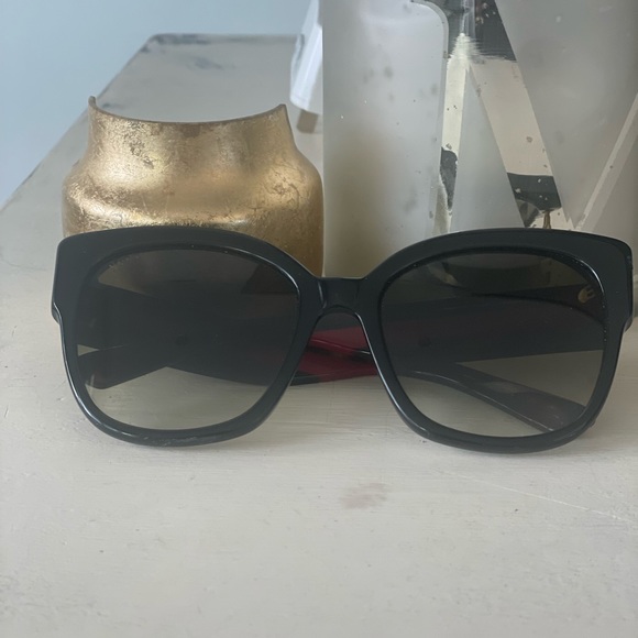 Gucci Sunglasses - Picture 4 of 11